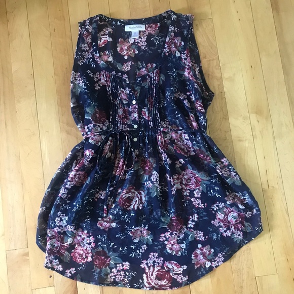 Motherhood Maternity Tops - Motherhood Maternity Top 🎉Host Pick🎉